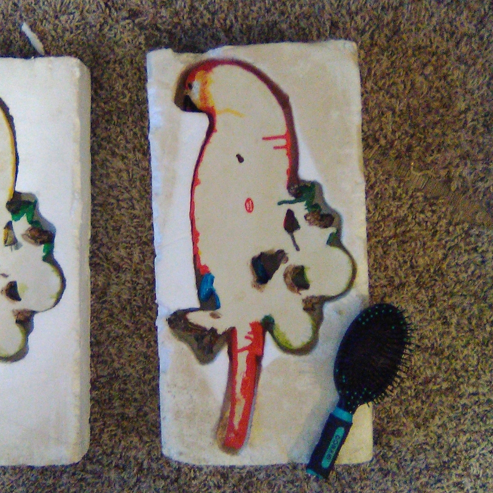 Custom hand painted large hanging parrots NIP